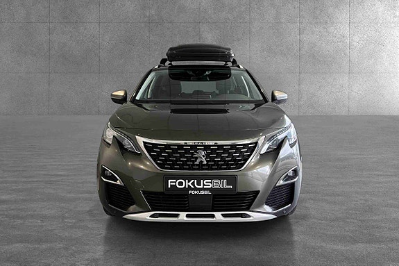 Peugeot 5008 2 of 25