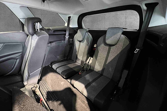 Peugeot 5008 10 of 25