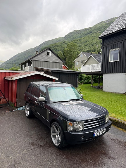 Land Rover Range Rover 9 of 30