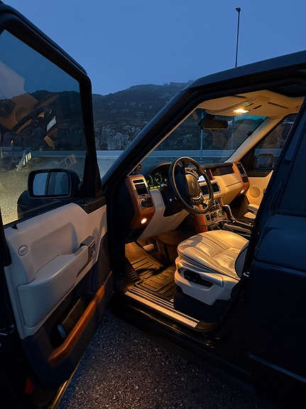 Land Rover Range Rover 15 of 30