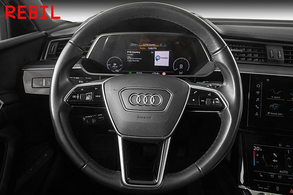 Audi e-tron Sportback 12 of 30