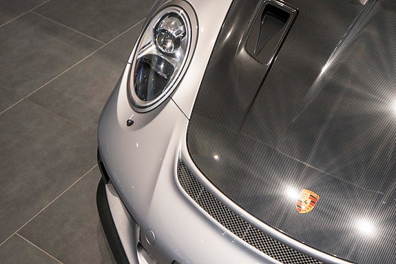 Porsche 911 4 of 5