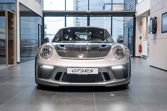 Porsche 911 2 of 5