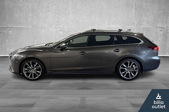Mazda 6 3 of 5
