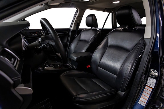 Subaru Outback 3 of 5