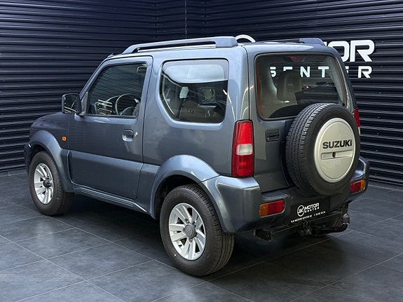 Suzuki Jimny 2 of 5