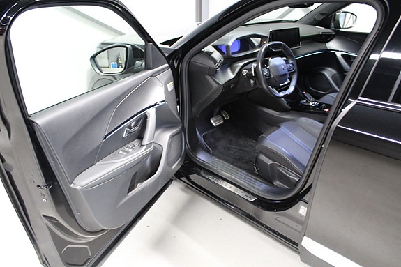 Peugeot 2008 6 of 22