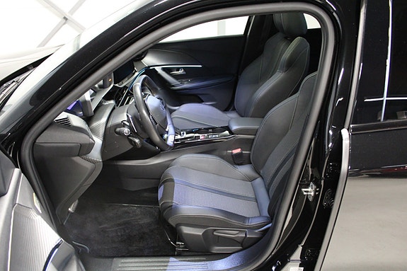 Peugeot 2008 7 of 22