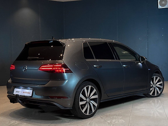 Volkswagen Golf VII 2 of 5
