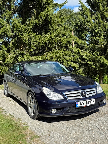 Mercedes-Benz CLS320 4 of 30