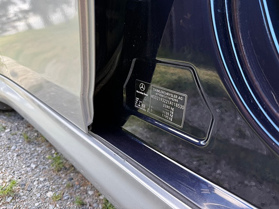 Mercedes-Benz CLS320 9 of 30
