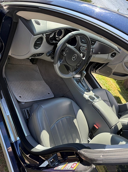 Mercedes-Benz CLS320 19 of 30