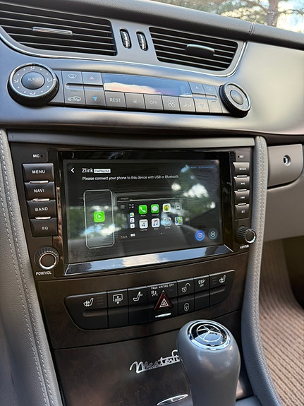 Mercedes-Benz CLS320 22 of 30