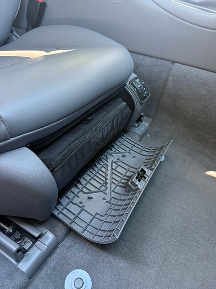 Mercedes-Benz CLS320 12 of 30