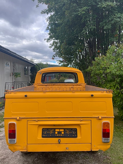 Volkswagen T2 2 of 5