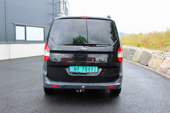 Ford Transit Courier 2 of 5