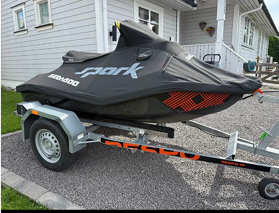 Seedoo Spark Trix 2up 4 of 5