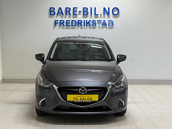 Mazda 2 4 of 5