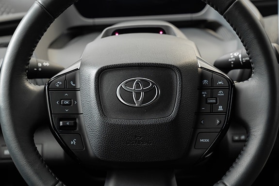 Toyota bZ4X 24 of 30