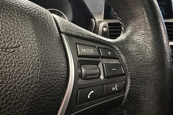 BMW 330e 16 of 19
