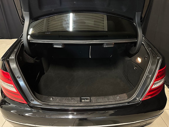 Mercedes-Benz C250 d 9 of 28
