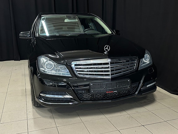 Mercedes-Benz C250 d 2 of 28