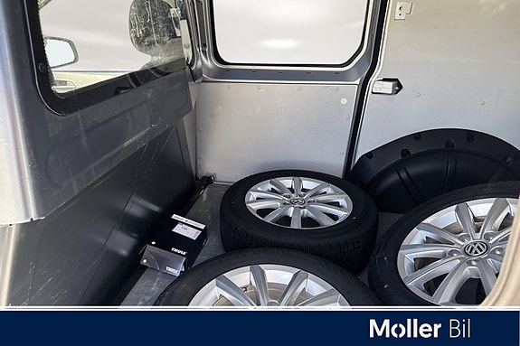 Volkswagen Caddy Maxi 13 of 21