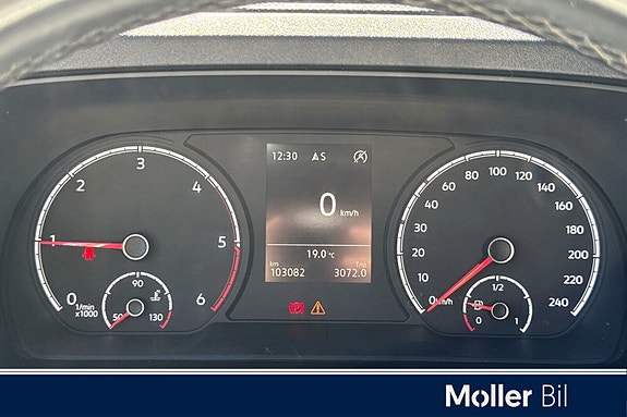 Volkswagen Caddy Maxi 16 of 21