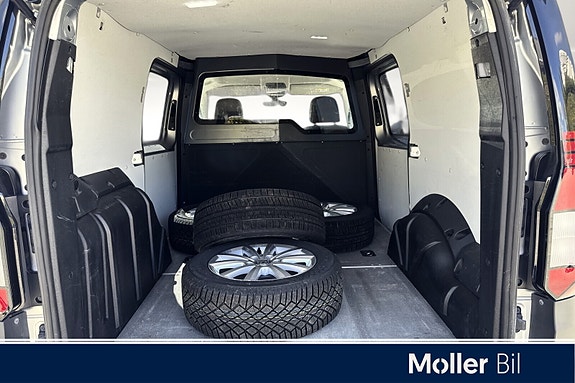 Volkswagen Caddy Maxi 14 of 21