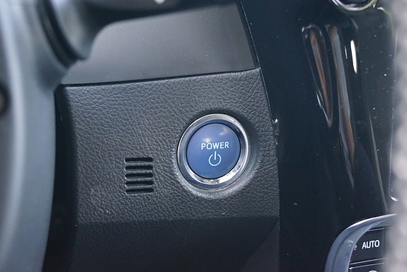 Toyota Auris 25 of 30