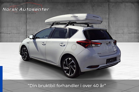 Toyota Auris 7 of 30
