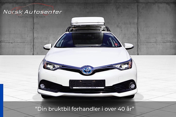 Toyota Auris 2 of 30