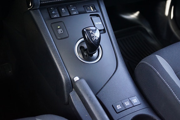 Toyota Auris 28 of 30
