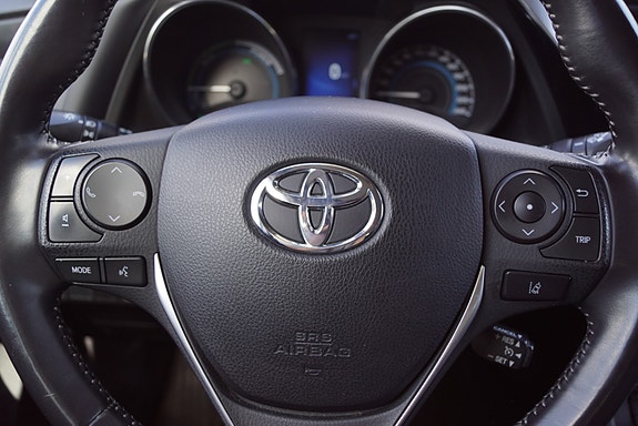 Toyota Auris 17 of 30