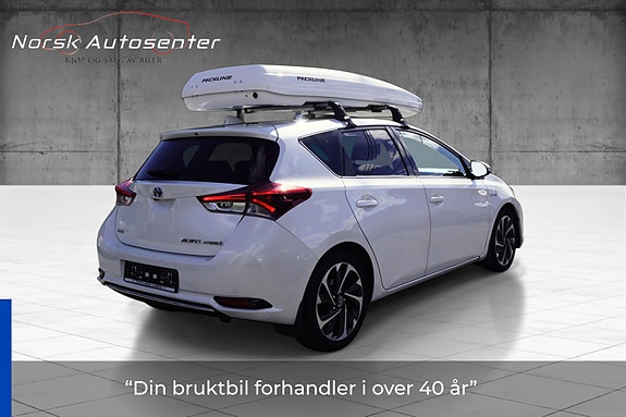 Toyota Auris 5 of 30