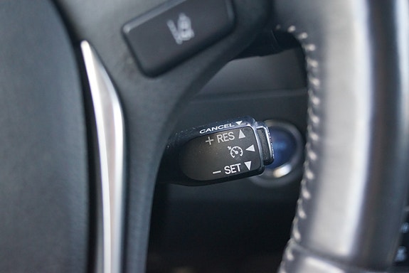 Toyota Auris 24 of 30