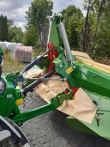Krone Frontslåmasin. 2 of 5