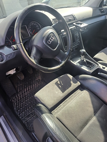 Audi A4 9 of 13