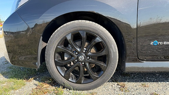 Nissan Leaf 12 of 22