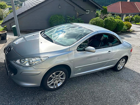 Peugeot 307 2 of 18