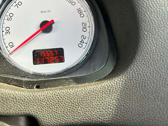 Peugeot 307 8 of 18
