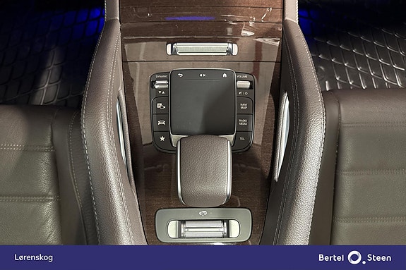 Mercedes-Benz GLS400 d 28 of 30