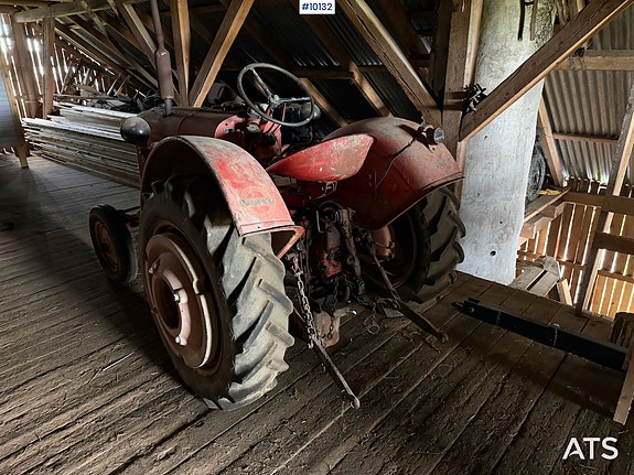Volvo T24 traktor – parafin og bensin 3 of 5