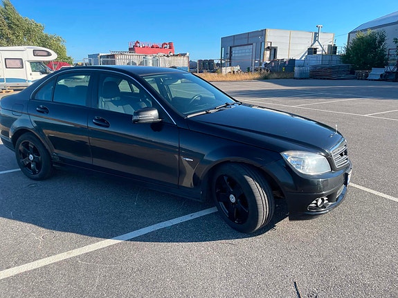 Mercedes-Benz C200 5 of 30