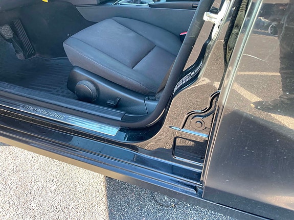 Mercedes-Benz C200 16 of 30