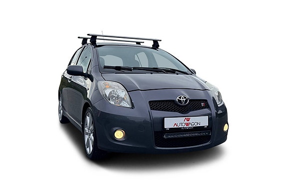 Toyota Yaris 2 of 30