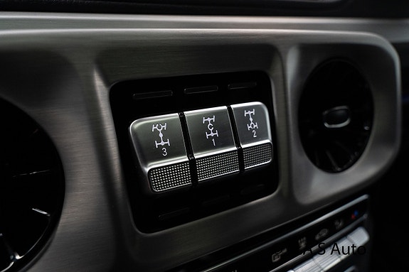 Mercedes-Benz G400 d 27 of 30