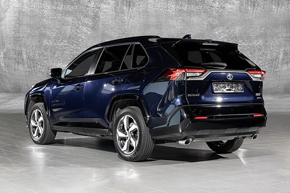 Toyota RAV4 5 of 5