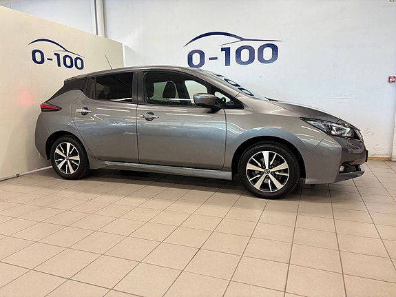 Nissan Leaf 4 of 5