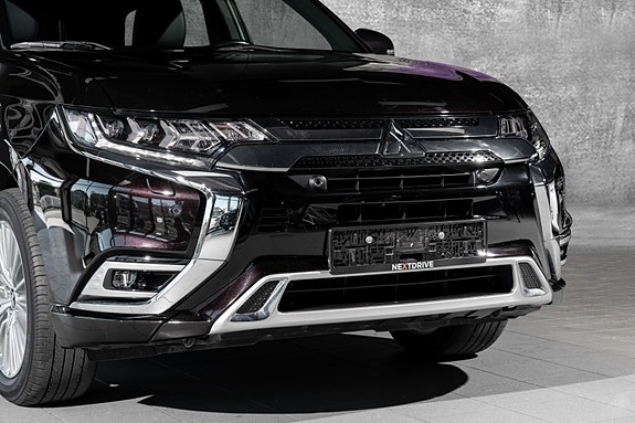 Mitsubishi Outlander 2 of 30